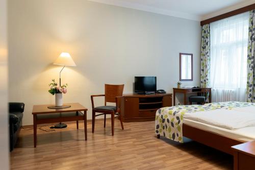 2 twin beds