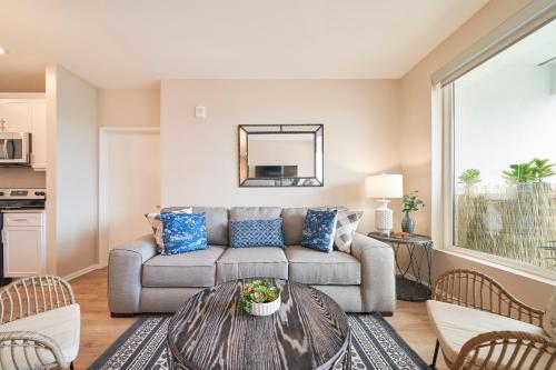 Luxury 2BD 2BA, BRAND NEW/PETS/CLOSE TO EVERYTHING/BOHO+COZY VIBES in San Diego, USA