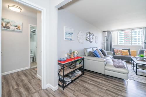 Welcoming Barn, 2 BEDROOM & 1 Bath & Parking in Atlanta, USA