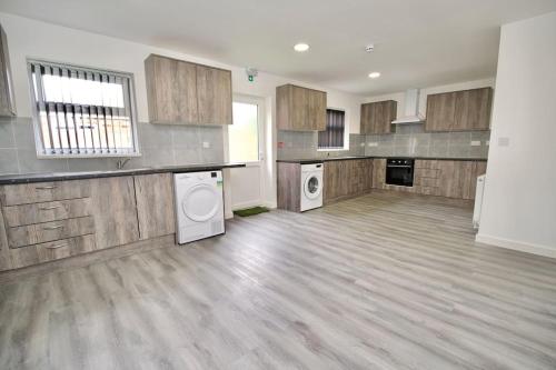 Konyha, Matlock Studio 1 - Coventry in Foleshill