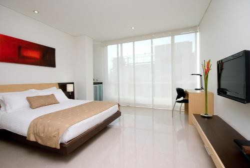 Hotel Lincoln - Photo 2