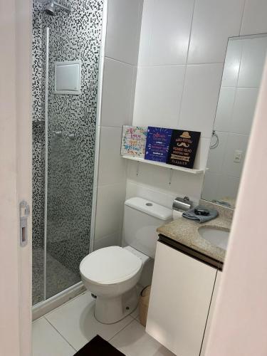 Excelente apartamento a 5 minutos da praia e shopping