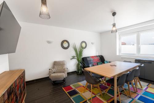 Ch privée 22m - Canapé lit - WIFI - Appart 120m (Ch privee 22m - Canape lit - WIFI - Appart 120m) in 瓦皮