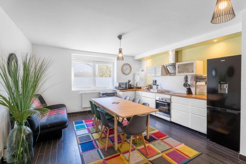 廚房, Ch privée 22m - Canapé lit - WIFI - Appart 120m (Ch privee 22m - Canape lit - WIFI - Appart 120m) in 瓦皮