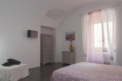 Superior Double Room image 10