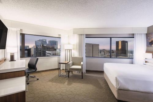 Delta Hotels by Marriott Regina Room Type - Deluxe Queen
