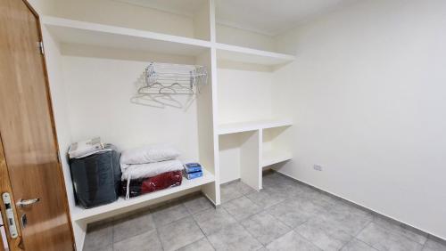 One-Bedroom Apartment image 10