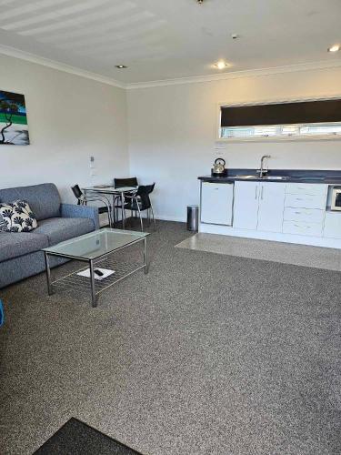 Beach Street Motel Apartments - Accommodation - New Plymouth