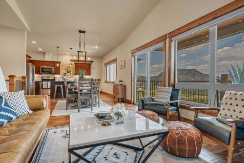 Estes Park Oasis w Mountain Views- Reg #6215