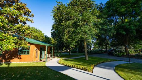 The Jolly Poacher Retreat - Accommodation - Blenheim