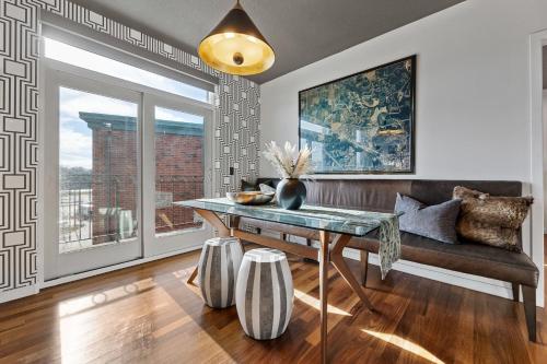 Iowa River Landing Luxury 2-Bed & 2-Bath Condo in Coralville, USA