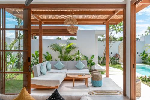 Brand New Tropical 3BR Villa Next to Canggu!