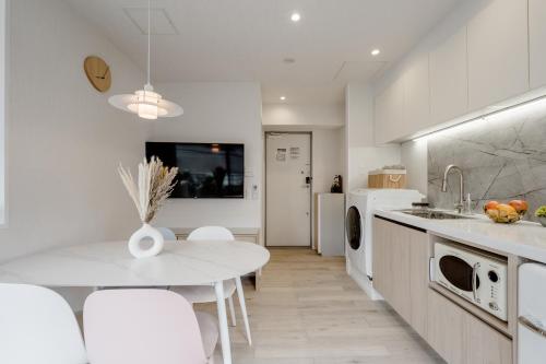 Kitchen, STAY ARI Shinjuku Gyoen 6Min walk near Tokyo Metropolitan Gymnasium