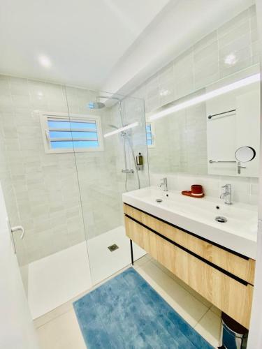 Appartement 2 chambres Zen avec jardin et Jacuzzi et proche des plages image 7