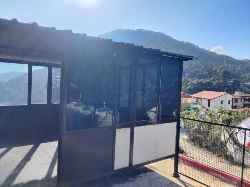 The Mountain Harmony, Penthouse, Bhimtal