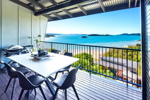 Panorama 4 & Buggy - Hamilton Island