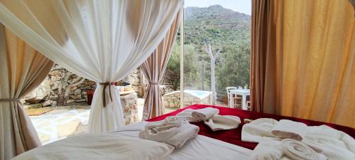 Kamihis Farm House Experience in Zaros