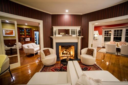 Lindenwood Inn - image 2