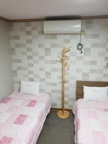 Yeosu Nabizam Motel Hotel pool