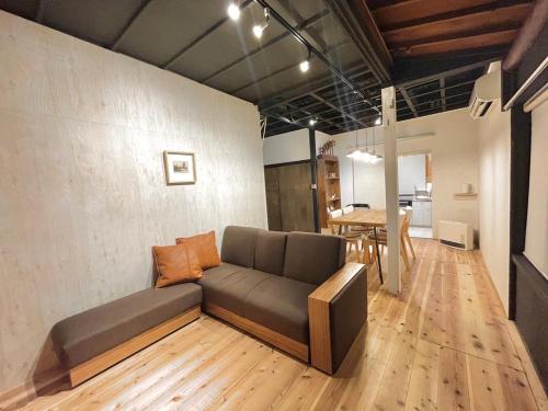 B&B Kanazawa - HISORI Arts and Stay - Bed and Breakfast Kanazawa