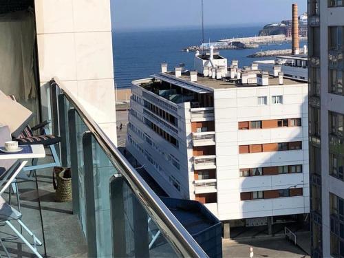 Apartamento en la playa terraza, vistas al mar y garaje