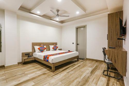FabHotel Golden Petal