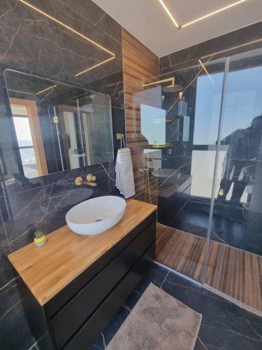 Penthouse Apartment image 2