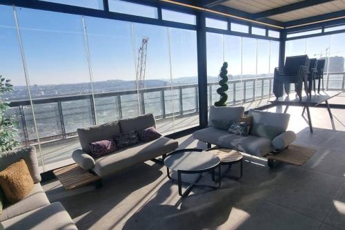 Penthouse Apartment image 9