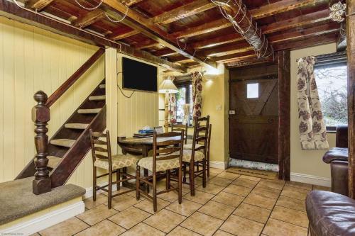 Lavender Cottage - image 2