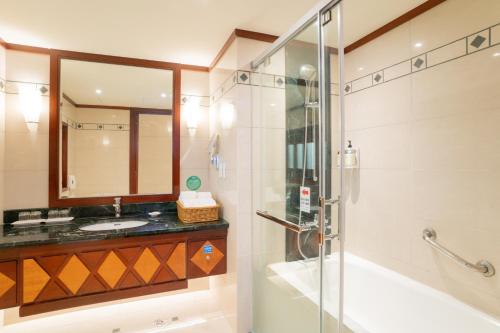 room detail thumbnail 2