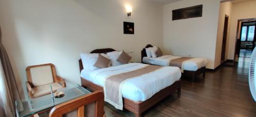 Deluxe Triple Room image 2