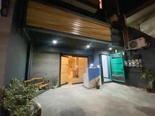 라임 라이트 마닐라 - 출입구