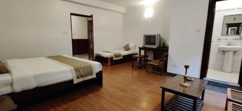 Standard Triple Room image 4