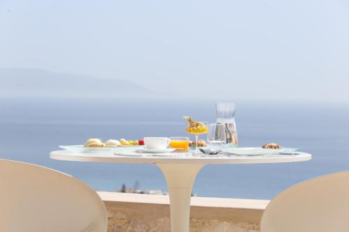 Premier Suite with Sea View & Private Pool image 2