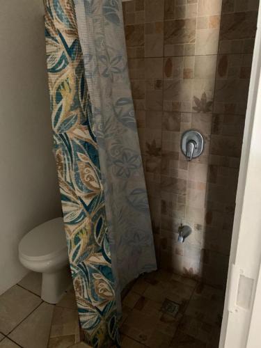 1 Bed Studio Apt - Parking Wifi Mountain Views, Scarborough (Foto 7)