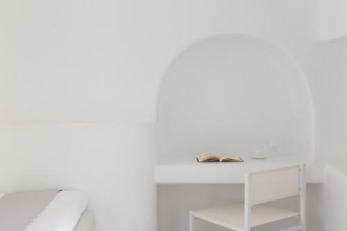 Superior Suite with Sea View & Private Pool image 9
