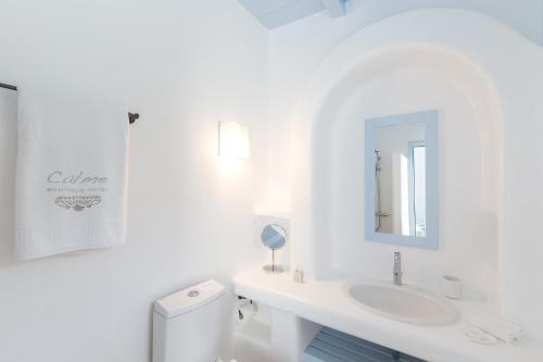 Superior Suite with Sea View & Private Pool image 3