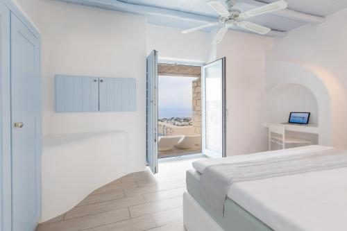 Superior Suite with Sea View & Private Pool image 5