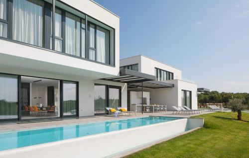 Modern villa Noble with view and pool in Bale