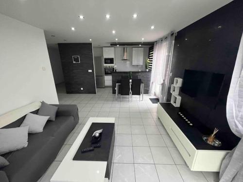 Très bel appartement entre Paris et Disneyland (Tres bel appartement entre Paris et Disneyland) in Lognes