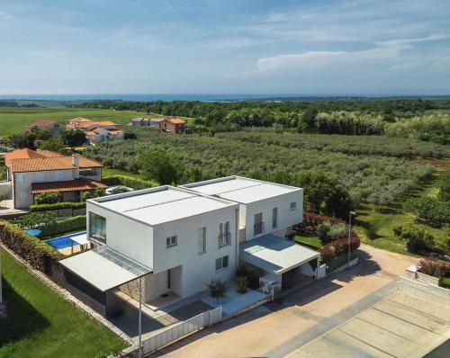 Villa Sky Dream for 8 persons near Novigrad