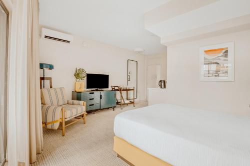 512334884 White Sands Hotel