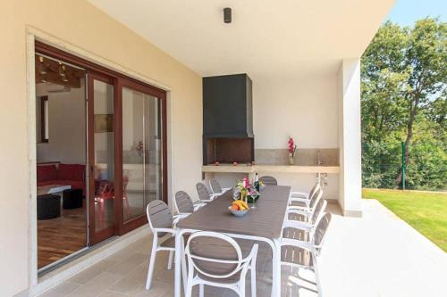 Villa Dora in Central Istria kids friendly with private pool and playground for 10 persons