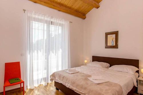 Villa Dora in Central Istria kids friendly with private pool and playground for 10 persons