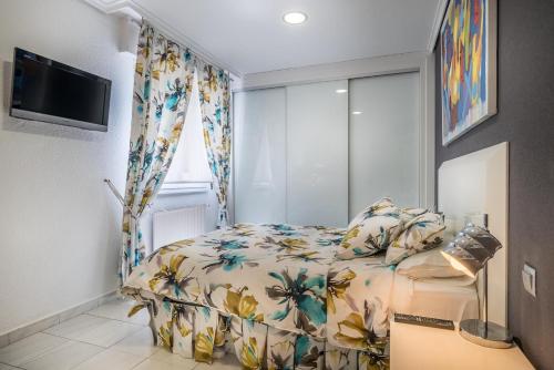 1 double bed, 1 sofa bed
