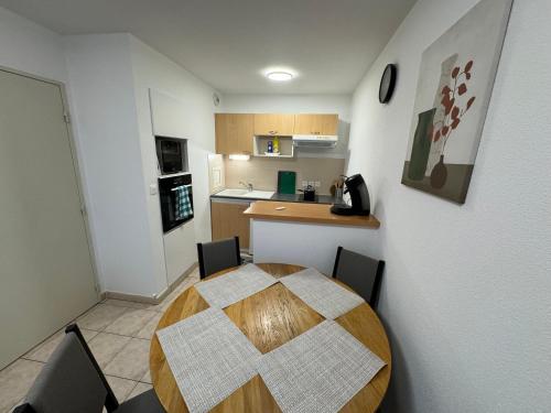 Appartement calme avec balcon, à 4km du centre, Parking, WI-FI, Netflix gratuit, Strasbourg (photo 8)