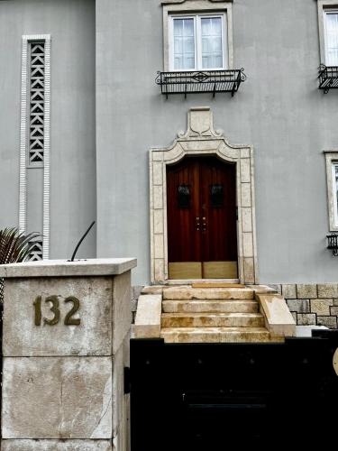 Relax and Explore Lisbon Suites and Rooms 5