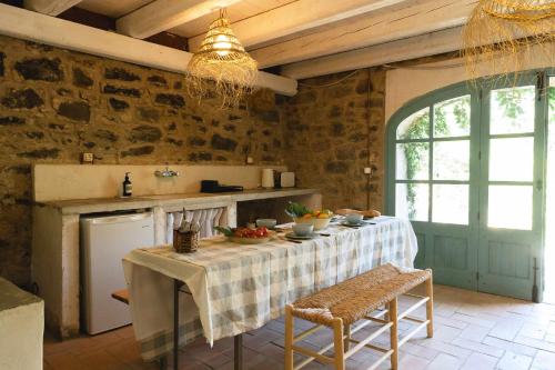 Casa Soleil Casa principal & Pajar 11 personas in Vilopriu