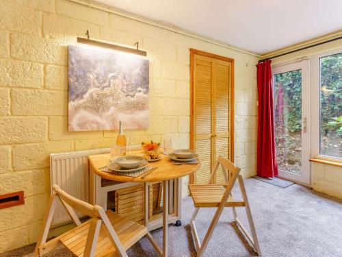 Facilities, 1 bed in Sandown 85248 in Sandown South