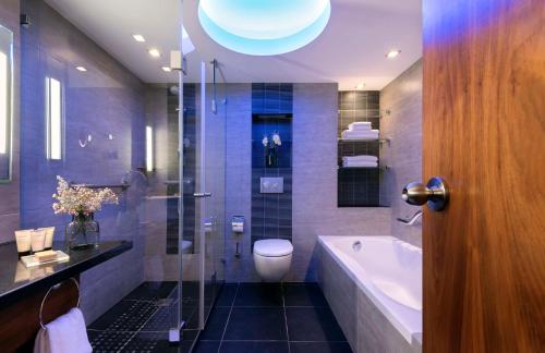 room detail thumbnail 2